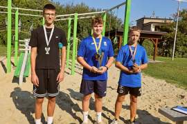 wręczenie pucharu i medali