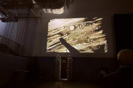 pokaz rysowania piaskiem