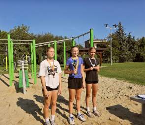 wręczenie pucharu i medali