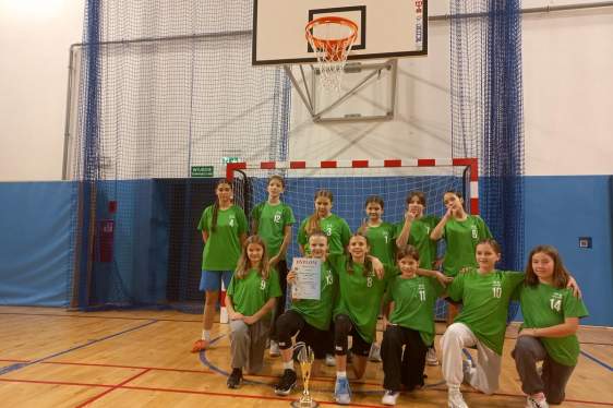 zawodniczki na boisku